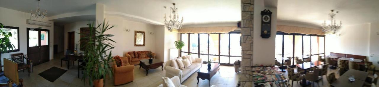 Vytina Mountain View Hotel מראה חיצוני תמונה